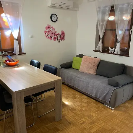 Lotty Hébergement de vacances Catez ob Savi